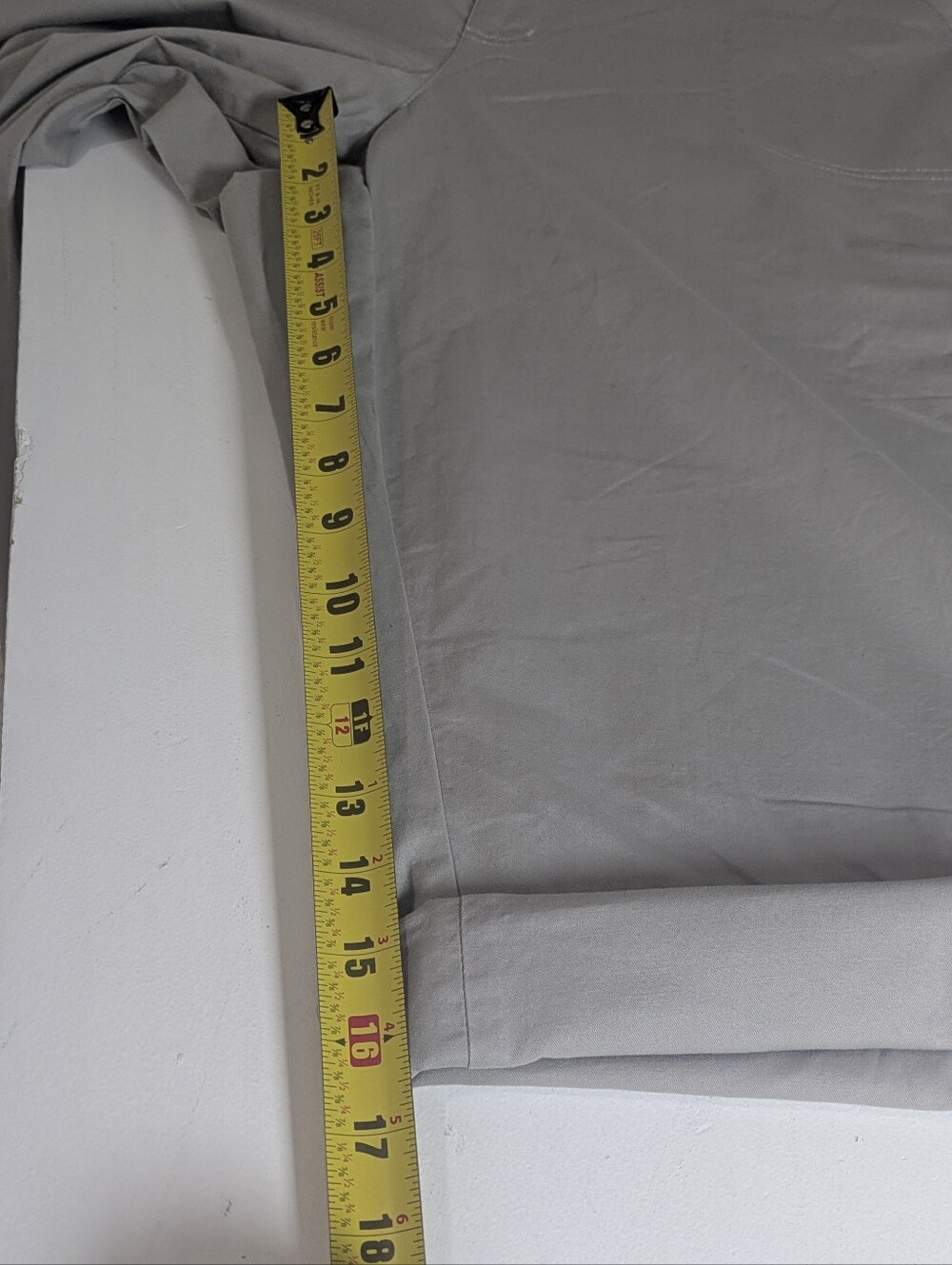 Gloria Vanderbilt Roll Up Cropped Cargo Capris Size 24 W Khaki Cuffed Hem new - Picture 11 of 16